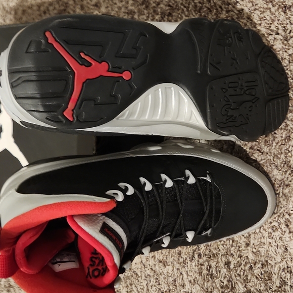 Air Jordan 9 Retro - Picture 4 of 4